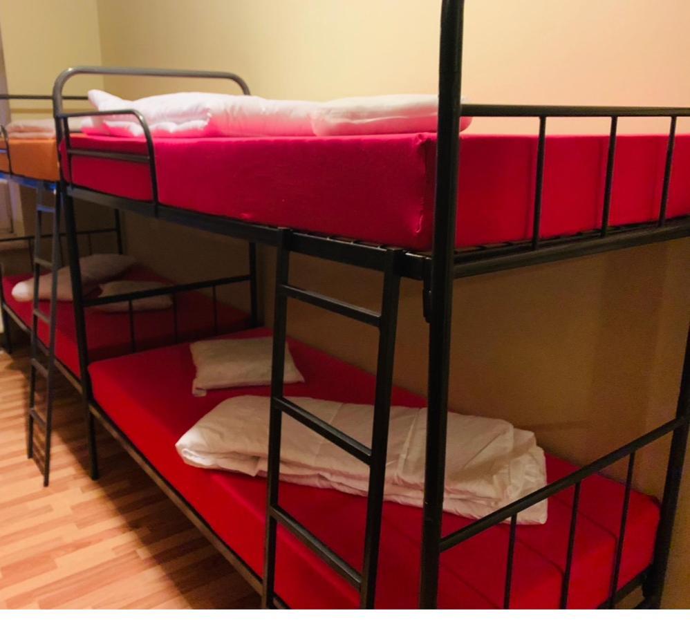 Escobars Backpackers Hostel Riga Ngoại thất bức ảnh